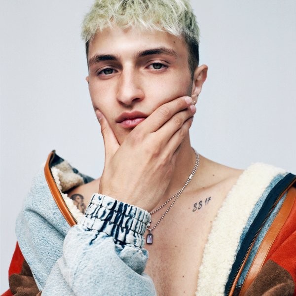 Anwar Hadid