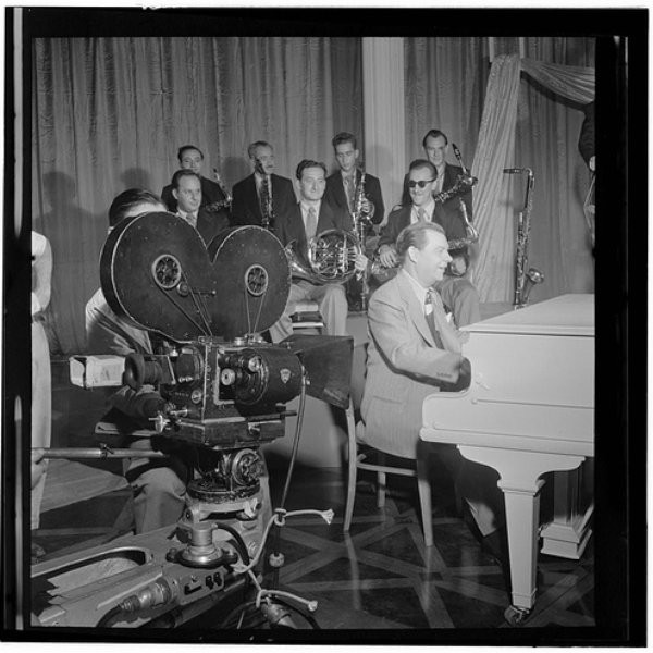 Claude Thornhill & His Orchestra