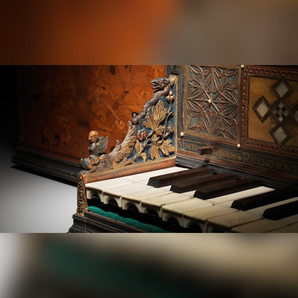 Старинный орган Англиканского собора и клавесин