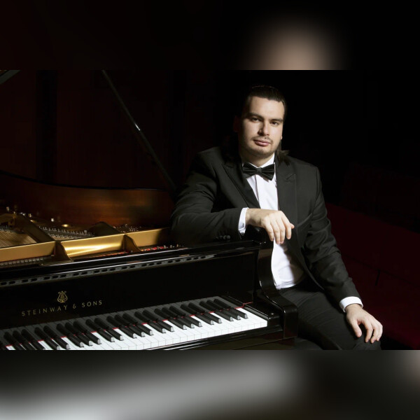 Александр Ключко (фортепиано)