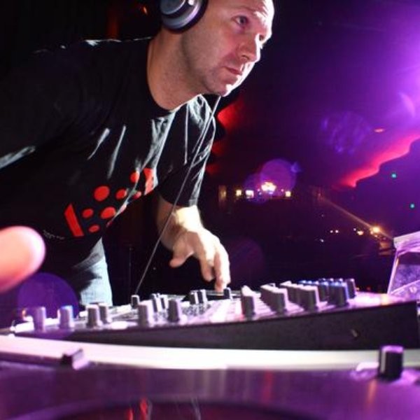 DJ Brian Howe