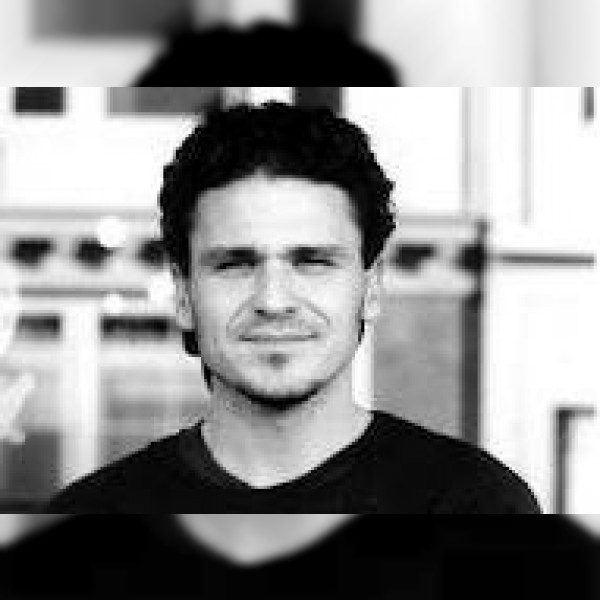 Dave Eggers