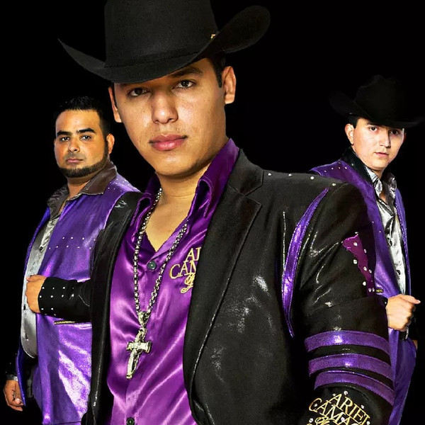 Los Plebes del Rancho de Ariel Camacho