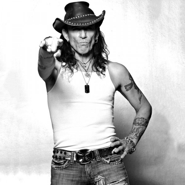 Stephen Pearcy at McHenry Fiesta Days