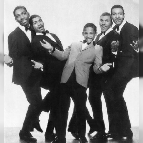 Ronnie & the Hi‐Lites