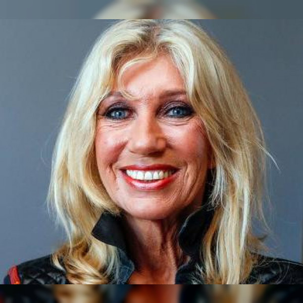 Maggie MacNeal