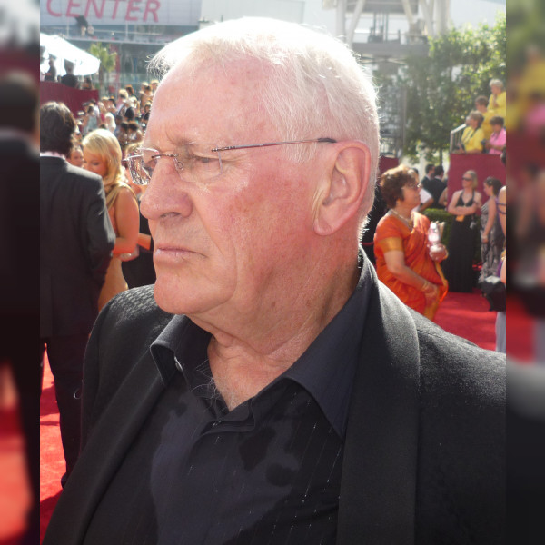 Len Cariou