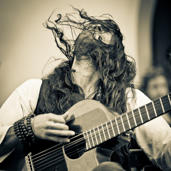 Estas Tonne