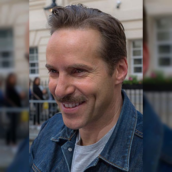 Alessandro Nivola