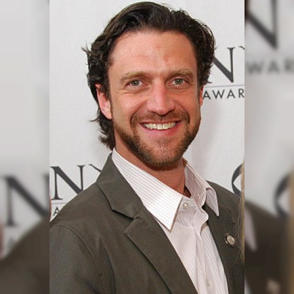 Raúl Esparza