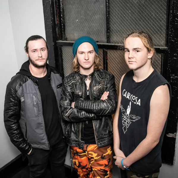 Alien Weaponry