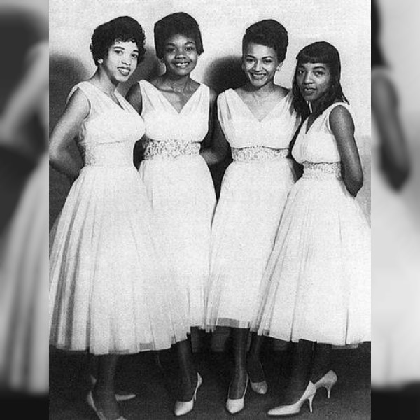 Bobbie Smith & The Dream Girls