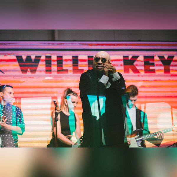 Latin Vibe. Willie Key