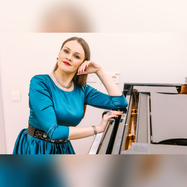 Полина Шамаева (меццо-сопрано), Юлия Банькова (фортепиано)