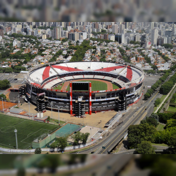 Estadio Antonio Vespucio Liberti